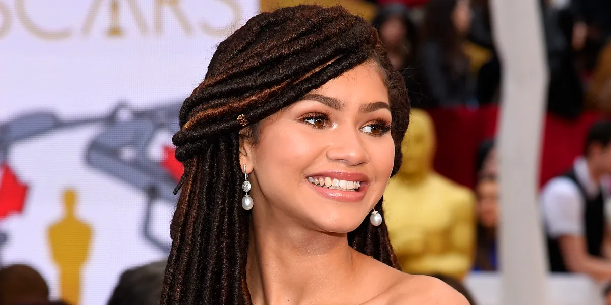 Zendaya Debuts Blonde Curls after She Was Mocked for Natural Hair — Her ...
